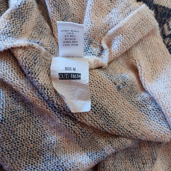 Charming Charlie Made In The USA Geometric Aztec Design Sz M Top Blueish Gray - Picture 12 of 12